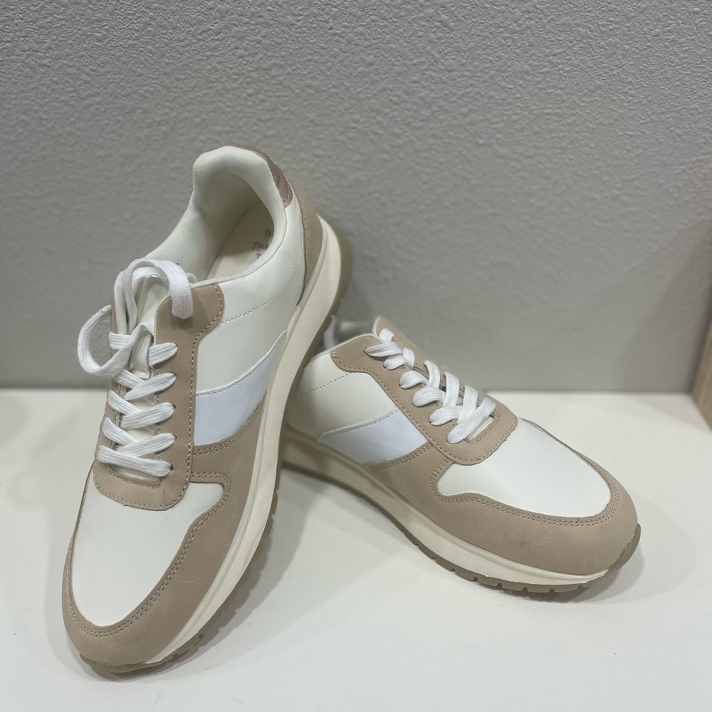 Like New Time and Tru Sneakers